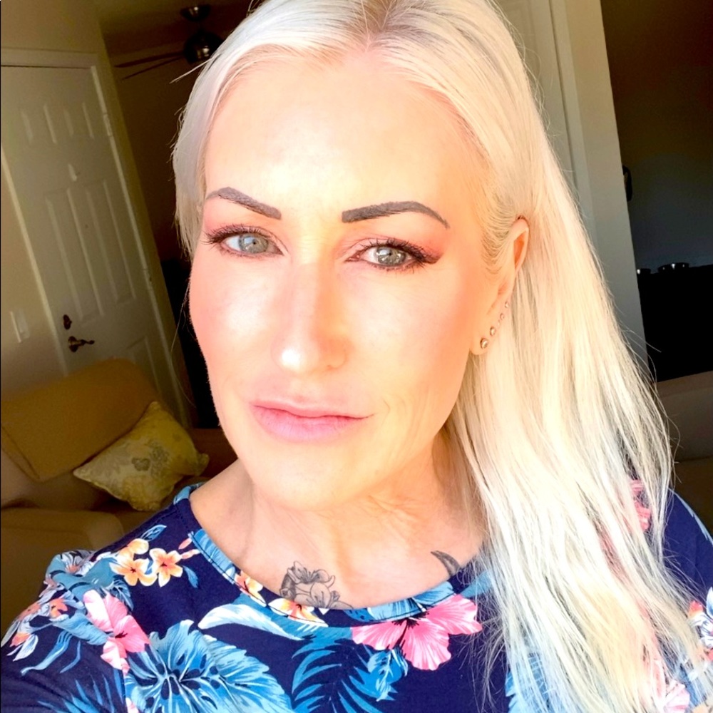 Meet your Posher, Melissa